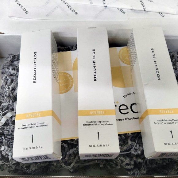 REVERSE Deep Exfoliating Cleanser (set of 3) - Picture 1 of 1